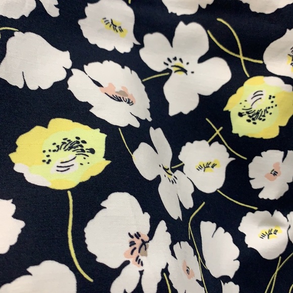 Ann Taylor skirt women’s size 2 - Picture 3 of 7